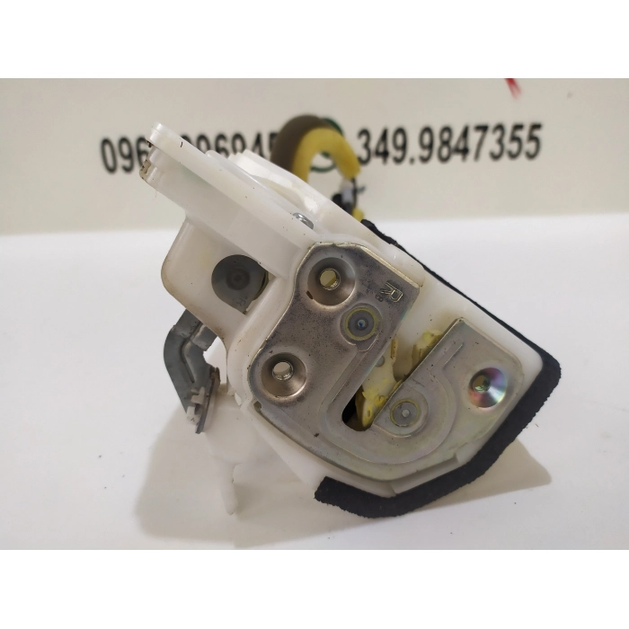 7E16C0437 SERRATURA CHIUSURA PORTA ANTERIORE DESTRO DX USATO MAZDA CX-3 ( DAL 2015 IN POI >)