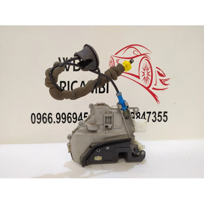 8J1837015E SERRATURA CHIUSURA PORTA ANTERIORE SINISTRO SX USATO AUDI Q5 (8R) 2.0 TDI (DAL 2008 IN POI >)