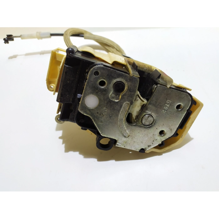 51963632 ART.25558 SERRATURA CHIUSURA PORTA ANTERIORE DESTRO DX FIAT PANDA (312\319) 1.2 (DAL 2012 IN POI >)