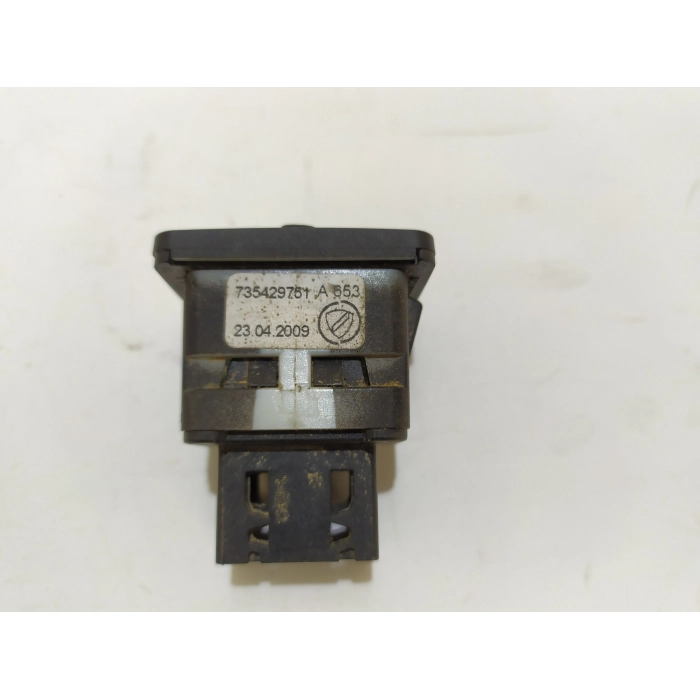 735429751 ATTACCO PRESA PORTA USB USATO FIAT GRANDE PUNTO 1.3 75CV (2005\2011) 2007