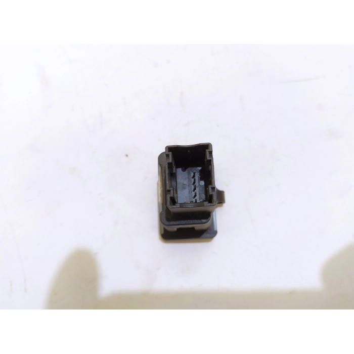 735429751 ATTACCO PRESA PORTA USB USATO FIAT GRANDE PUNTO 1.3 75CV (2005\2011) 2007