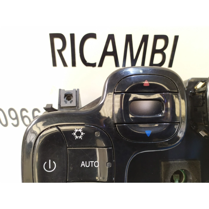 735536764 CENTRALINA GRUPPO COMANDI CLIMA A\C AUTOMATICO USATO FIAT PANDA (312\319) 1.3 (DAL 2012 IN POI >)