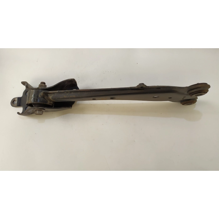 BRACCIO TRASVERSALE SUPPORTO POSTERIORE DESTRO DX USATO TOYOTA RAV 4 4° 2.0 D (XA40) (2013\2018)
