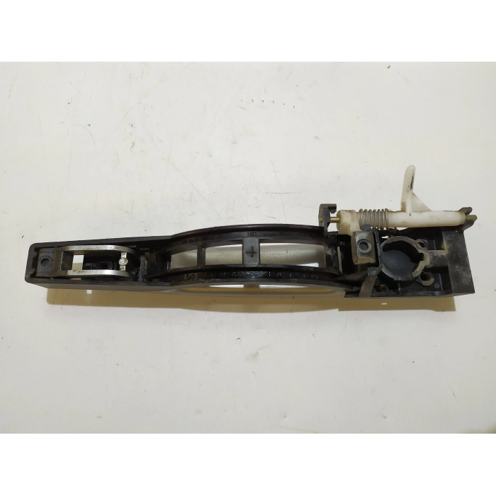 MANIGLIA ESTERNA PORTA POSTERIORE DESTRO DX USATO PEUGEOT 307 SW 1.6 HDI (2001\2009)