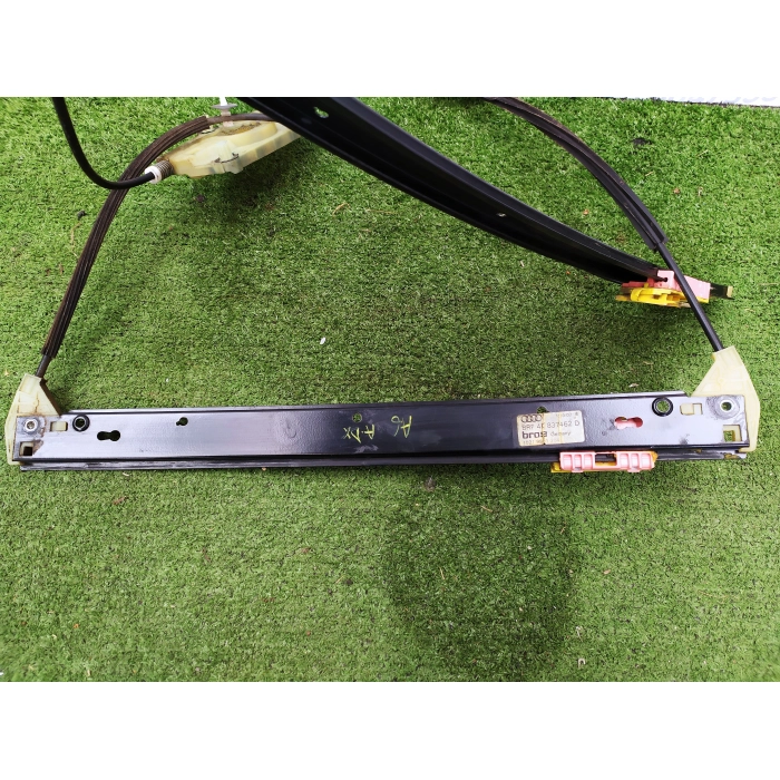 4F0837462D MECCANISMO ALZAVETRO PORTA ANTERIORE DESTRO DX USATO AUDI A6 (C6) (2004\2011)