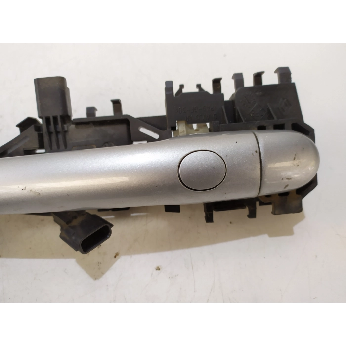 MANIGLIA ESTERNA PORTA POSTERIORE SINISTRO SX USATO RENAULT SCENIC MEGANE SW 1.5 (2002\2010)