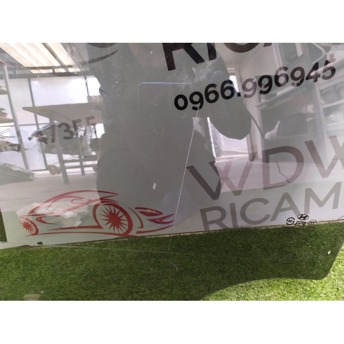 VETRO SCENDENTE OSCURATO PORTA POSTERIORE SINISTRO SX USATO HYUNDAI TERRACAN 2.9 CRDI (2001\2007) 2004