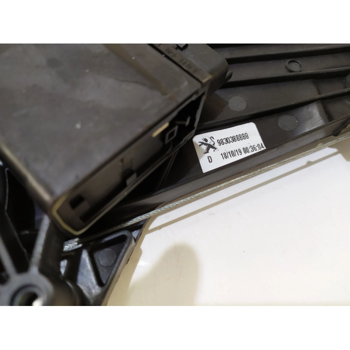 9830388880 ALZAVETRO ELETTRICO PORTA POSTERIORE DESTRO DX USATO PEUGEOT 3008 II 2° (DAL 2016 > IN POI)