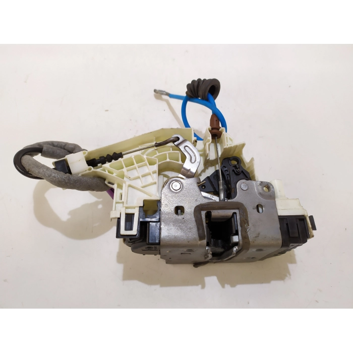 A1667200435 SERRATURA CHIUSURA PORTA ANTERIORE DESTRO DX USATO MERCEDES CLASSE A W176 3° (2012\2018)