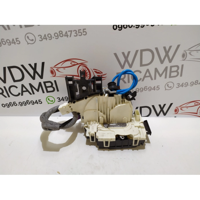A1667200135 SERRATURA CHIUSURA PORTA ANTERIORE SINISTRO SX USATO MERCEDES CLASSE GLA (X156) (DAL 2013 >) 2016