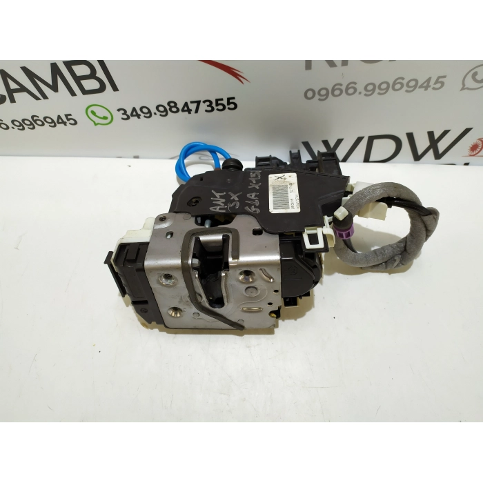A1667200135 SERRATURA CHIUSURA PORTA ANTERIORE SINISTRO SX USATO MERCEDES CLASSE GLA (X156) (DAL 2013 >) 2016