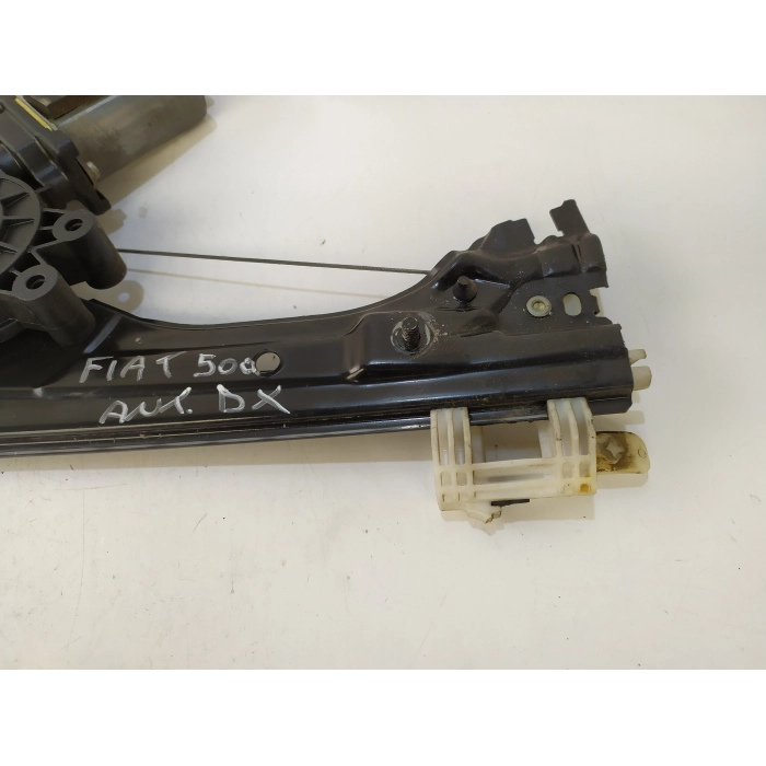 518762670 ALZAVETRO PORTA ANTERIORE DESTRO DX USATO FIAT 500 1.3 (DAL 2007 IN POI >)