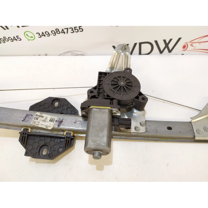 827211031R ALZAVETRO ELETTRICO PORTA POSTERIORE SINISTRO SX USATO DACIA SANDERO 1.0 (2012\2020)