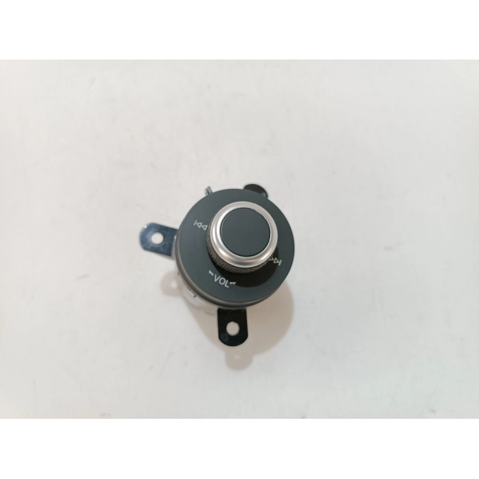 156152112 PULSANTE INTERRUTTORE COMANDO STAZIONE VOLUME USATO ALFA ROMEO STELVIO Q4 QUADRIFOGLIO 2.9 (DAL 2016 IN POI >)