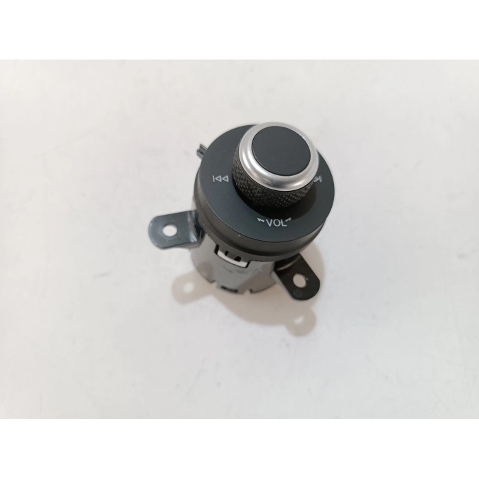 156152112 PULSANTE INTERRUTTORE COMANDO STAZIONE VOLUME USATO ALFA ROMEO STELVIO Q4 QUADRIFOGLIO 2.9 (DAL 2016 IN POI >)