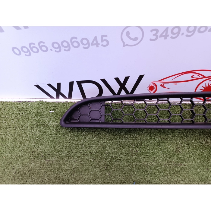 735536142 GRIGLIA RIVESTIMENTO PARAURTI ANTERIORE SUPERIORE USATO FIAT PUNTO EASY (2012\2018)