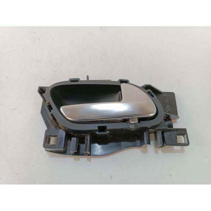 96555516VV MANIGLIA INTERNA APRI PORTA ANTERIORE DESTRO DX USATO PEUGEOT 208 1.4 (2012\2019)