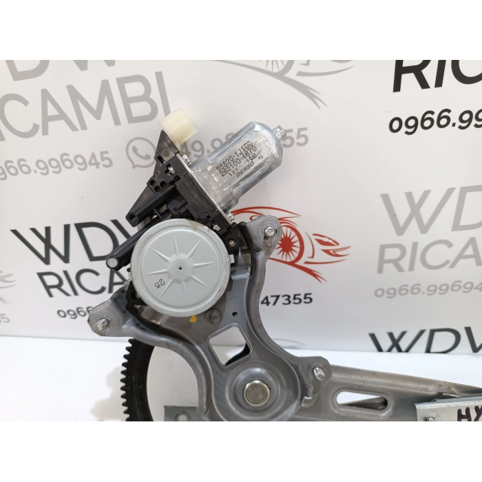 98820-1J100 ALZAVETRO ELETTRICO PORTA ANTERIORE DESTRO DX USATO HYUNDAI I20 (PB) (2008\2014)