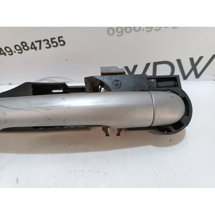 MANIGLIA ESTERNA APRI PORTA POSTERIORE DESTRO DX USATO RENAULT CLIO 1.5 SPORTOUR (2007\2013)