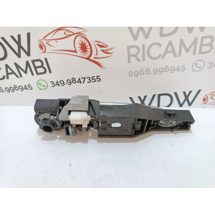 MANIGLIA ESTERNA APRI PORTA POSTERIORE DESTRO DX USATO RENAULT CLIO 1.5 SPORTOUR (2007\2013)