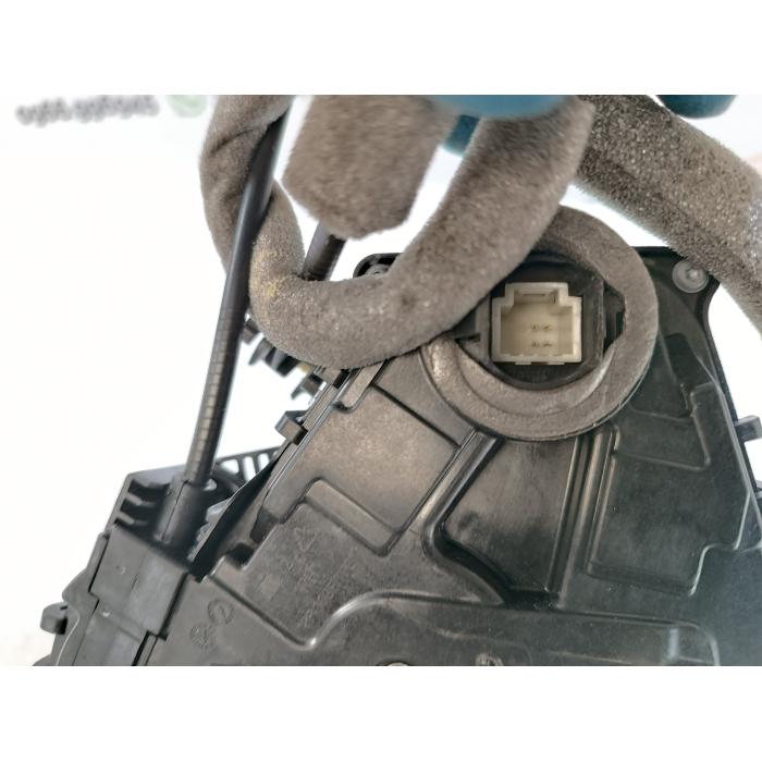 805024067R SERRATURA CHIUSURA PORTA ANTERIORE DESTRO DX USATO RENAULT CAPTUR 2° (DAL 2019 IN POI >)