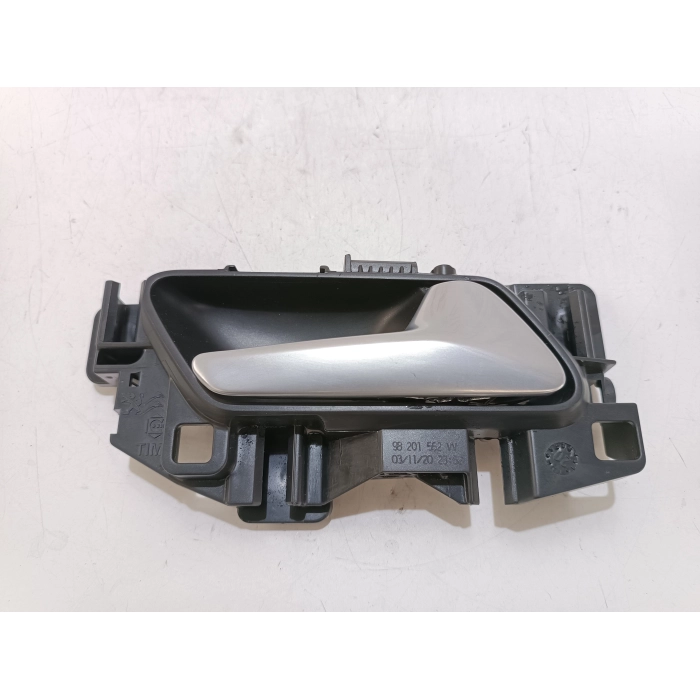 98201552W MANIGLIA INTERNA APRI PORTA ANTERIORE DESTRO DX USATO PEUGEOT 3008 II 2° (DAL 2016 > IN POI)