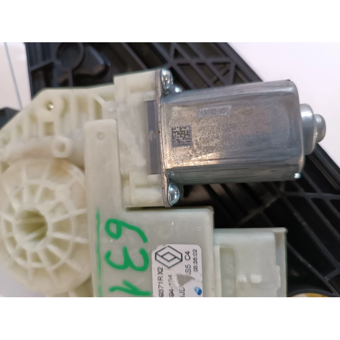 827209371R ALZAVETRO PORTA POSTERIORE DESTRO DX USATO RENAULT CAPTUR 2° (DAL 2019 IN POI >)