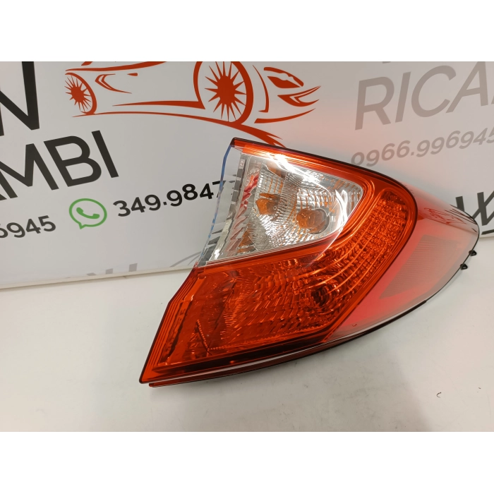 STOP FANALE POSTERIORE POST ESTERNO DESTRO DX TOYOTA C-HR CHR DAL 2016 IN POI 81550-F4010