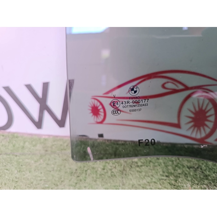 VETRO OSCURATO SCENDENTE POSTERIORE SINISTRO SX USATO BMW F20 SERIE 1 (2011\2019) 2015
