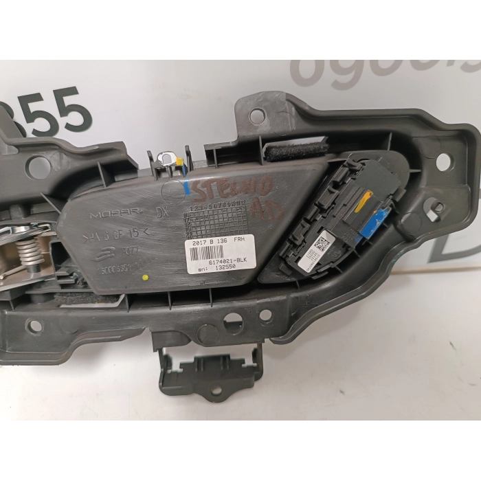 160006681 MANIGLIA INTERNA PORTA ANTERIORE ANT DESTRO DX ALFA ROMEO STELVIO 01561095740