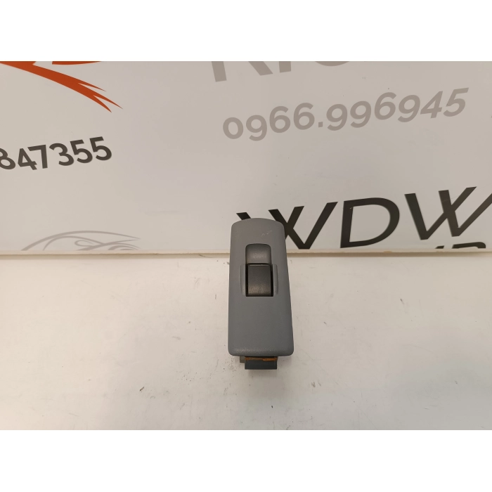 MN141019 PULSANTE INTERRUTTORE ALZAVETRO VETRO POSTERIORE DESTRO MITSUBISHI COLT 2004-2012