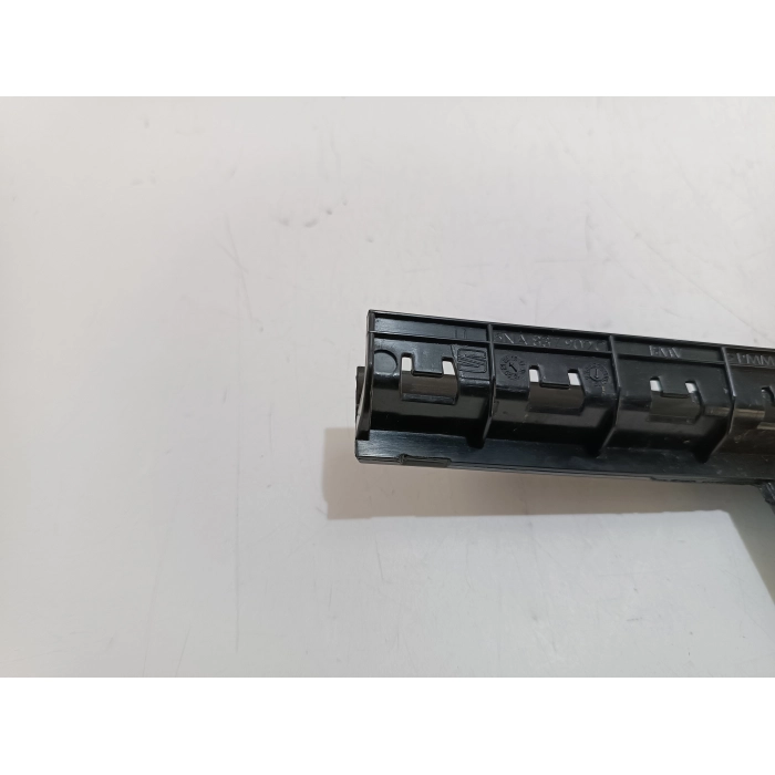 5NA837890 RIVESTIMENTO PORTA ANTERIORE DESTRO DX USATO VW TIGUAN (AD1) (2016\2024)