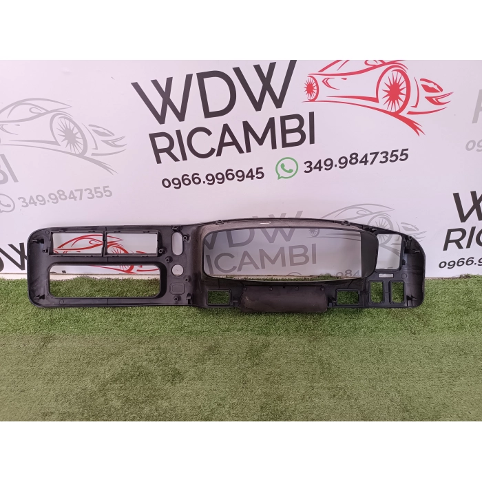 MR117508 MASCHERINA RIVESTIMENTO CONTACHILOMETRI NERO USATO MITSUBISHI L200 2° SERIE (1986\1996)