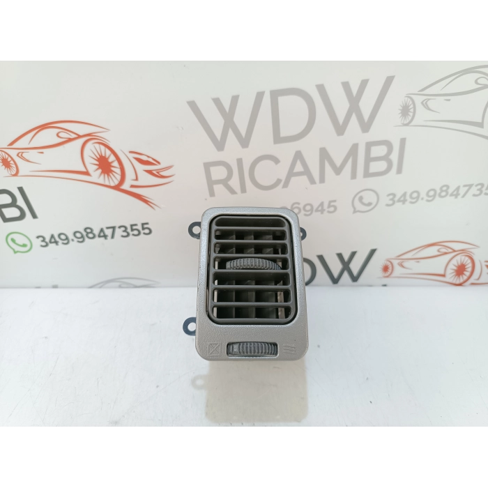 SPC00427 BOCCHETTA ARIA CRUSCOTTO LATO DESTRO USATO MITSUBISHI L200 3° SERIE (1996\2005)