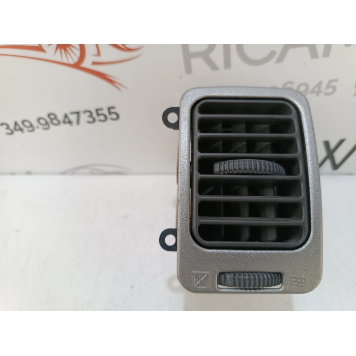 SPC00427 BOCCHETTA ARIA CRUSCOTTO LATO DESTRO USATO MITSUBISHI L200 3° SERIE (1996\2005)