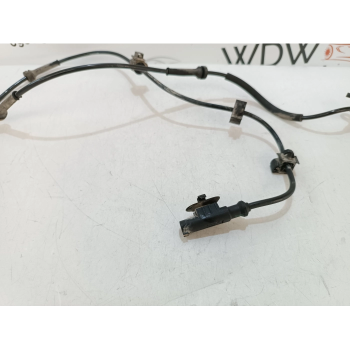 52012827 SENSORE ABS RUOTA ANTERIORE DESTRO \ SINISTRO FIAT PANDA (312\319) 1.3 4X4 (DAL 2012 IN POI >)