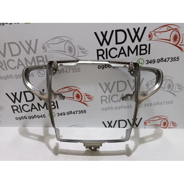 735482623 CORNICE RIVESTIMENTO CENTRALE STEREO LANCIA Y YPSILON (312) DAL 2011 IN POI >