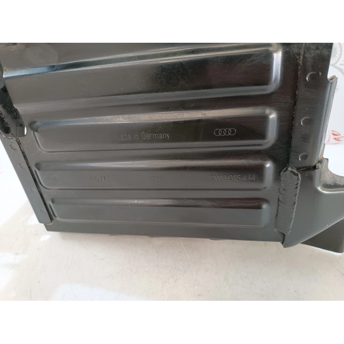 8W0915414 SUPPORTO PORTA BATTERIA USATO AUDI A4 AVANT (B9) 3.0 TDI (2015\2019)