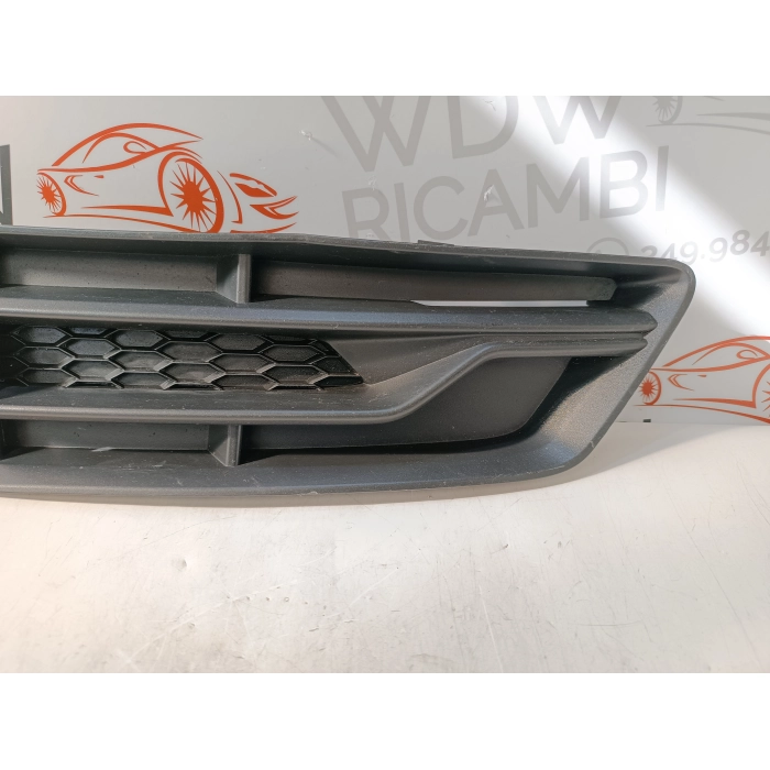 8W0807681P GRIGLIA PARAURTI ANTERIORE LATO SINISTRO AUDI A4 AVANT (B9) 3.0 TDI (2015\2019)