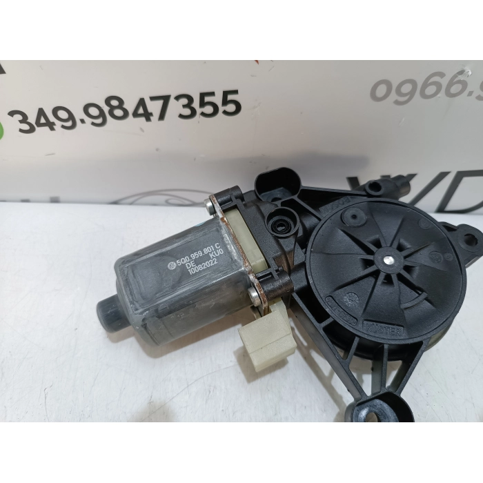 5Q0959801C MOTORINO ALZAVETRO ANTERIORE DESTRO AUDI Q3 2° (DAL 2018 IN POI >) 2020