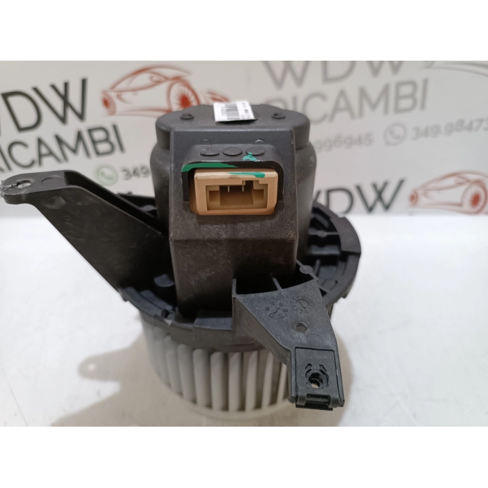 5R2230100 MOTORINO VENTOLA ABITACOLO FIAT 500L 1.6 MTJ (DAL 2012 IN POI >) 5U3830000