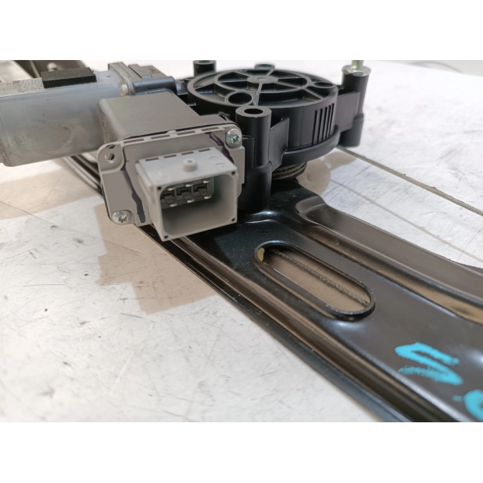 51980518 ALZAVETRO ALZACRISTALLO ANTERIORE SINISTRO FIAT 500L 1.6 MTJ (DAL 2012 IN POI >)