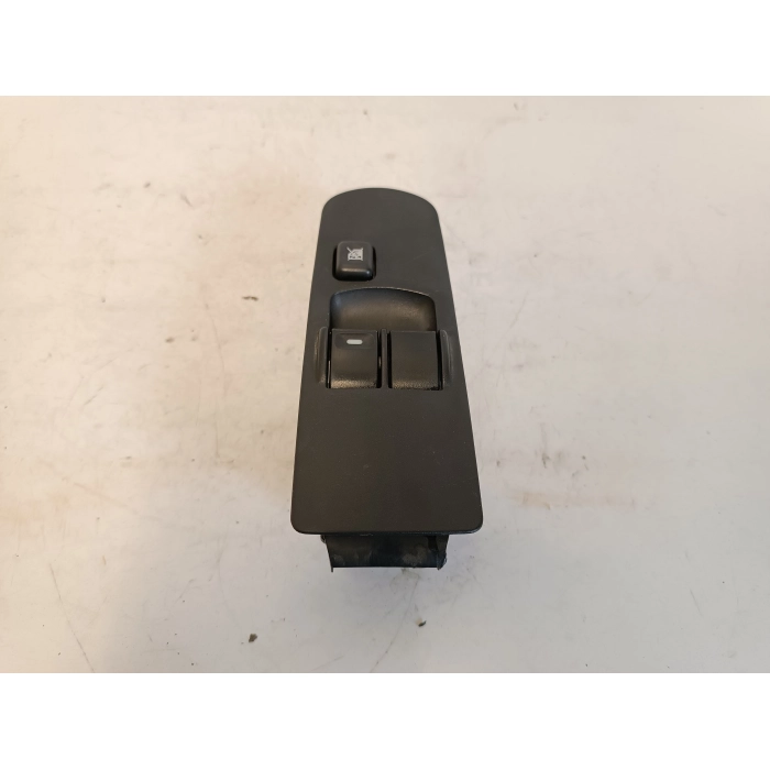 8608A179 PULSANTE PULSANTIERA ALZAVETRI ANTERIORE SINISTRA MITSUBISHI COLT Z30 2004-2012