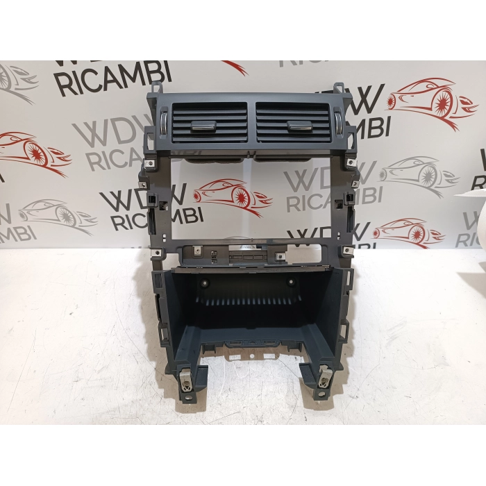 FK72-04634-A MASCHERINA BOCCHETTA ARIA CENTRALE LAND ROVER DISCOVERY SPORT (2014\2018)