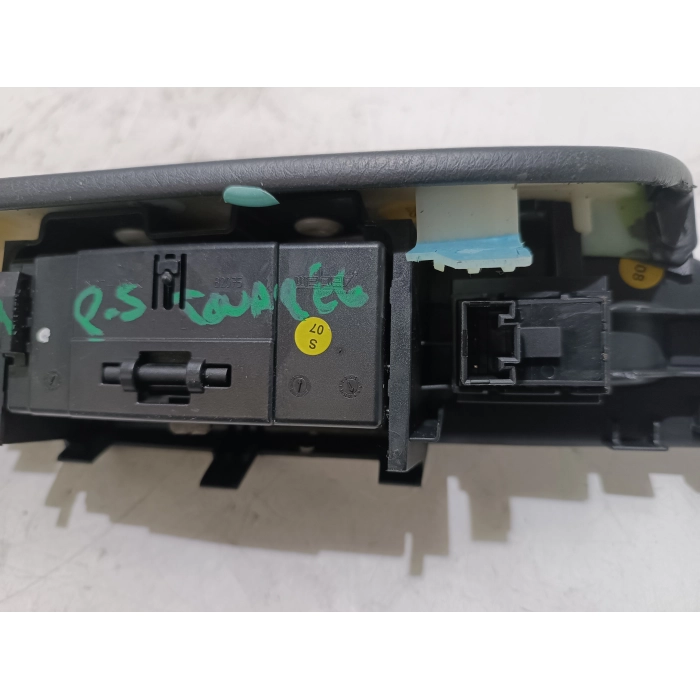 4G8857405A PULSANTE ALZAVETRO PORTA POSTERIORE SINISTRO VW TOUAREG 2° (2010\2014)