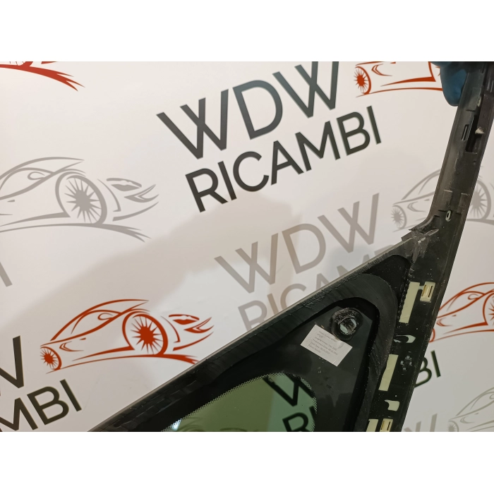 FK72-29600 VETRO FISSO OSCURATO PARAFANGO POSTERIORE DESTRO LAND ROVER DISCOVERY SPORT (2014\2018)