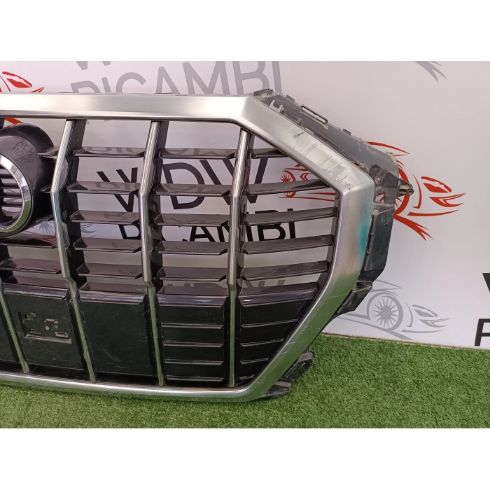 83A853651E GRIGLIA RIVESTIMENTO PARAURTI ANTERIORE AUDI Q3 2° (DAL 2018 IN POI >)