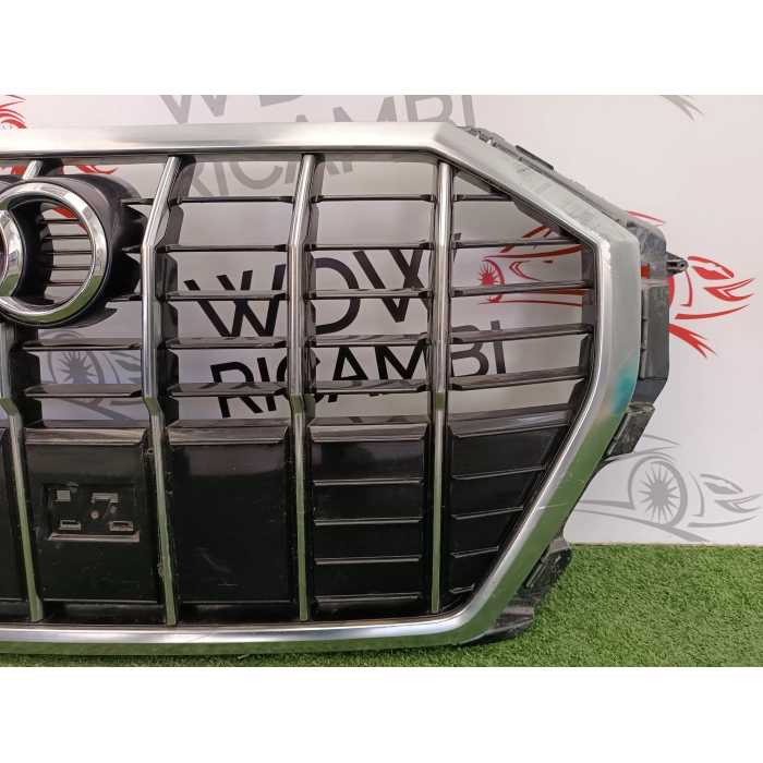 83A853651E GRIGLIA RIVESTIMENTO PARAURTI ANTERIORE AUDI Q3 2° (DAL 2018 IN POI >)