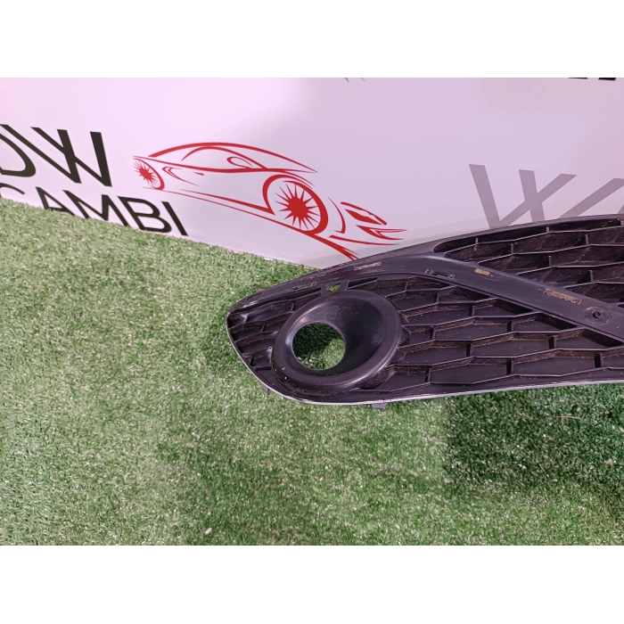 735618649 GRIGLIA PARAURTI ANTERIORE INFERIORE LANCIA YPSILON (312\319) 1.3 (2015\2021) 735618650