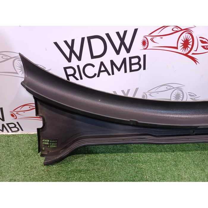 735622882 GRIGLIA GOCCIOLATOIO PARABREZZA ANTERIORE FIAT 500X CROSS 2.0 MTJ (DAL 2014 IN POI >)